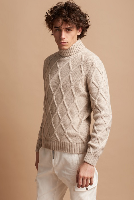 3-ply Air Wool turtleneck sweater with embossed braid