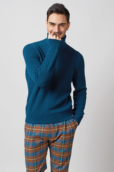 Turtleneck sweater in 3-ply cashmere blend