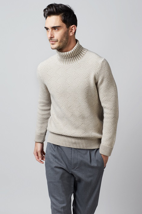 Turtleneck sweater in pure 2-ply cashmere with vanisè diamond pattern
